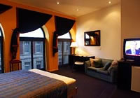 Hotel Off The Square Deluxe Room