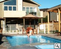 Swimming Pool - Alpine Resort - Lake Wanaka