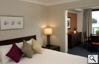 Outrigger At The Beacon - Bedroom In Apartment