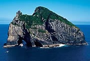 Bay Of Islands 'Hole In The Rock'